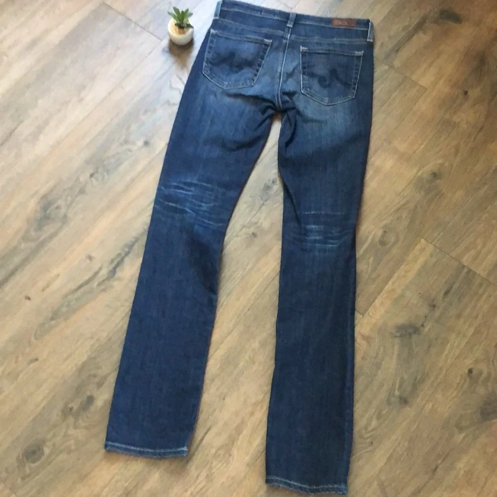 AG HARPER Essential Adriano Goldschmied STRAIGHT JEANS 26R Inseam34” EUC